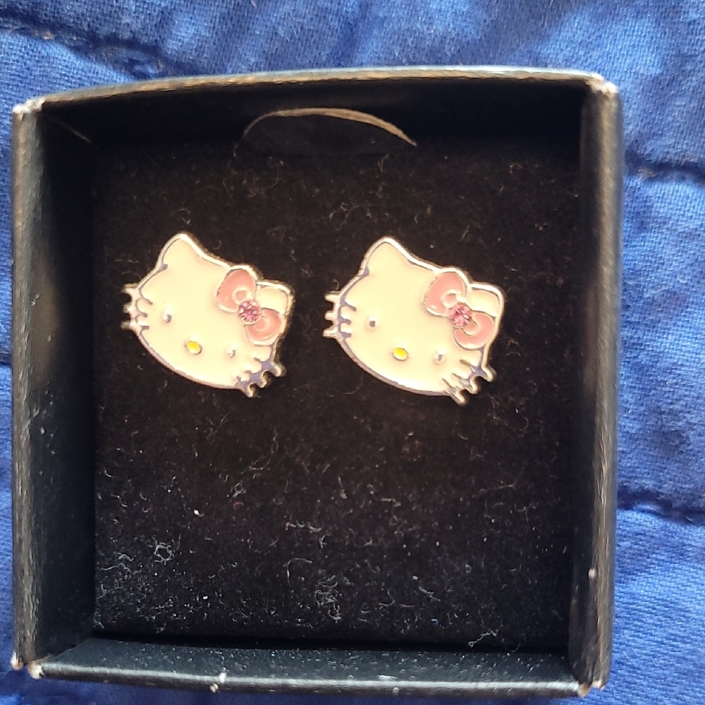 Hello Kitty Earrings